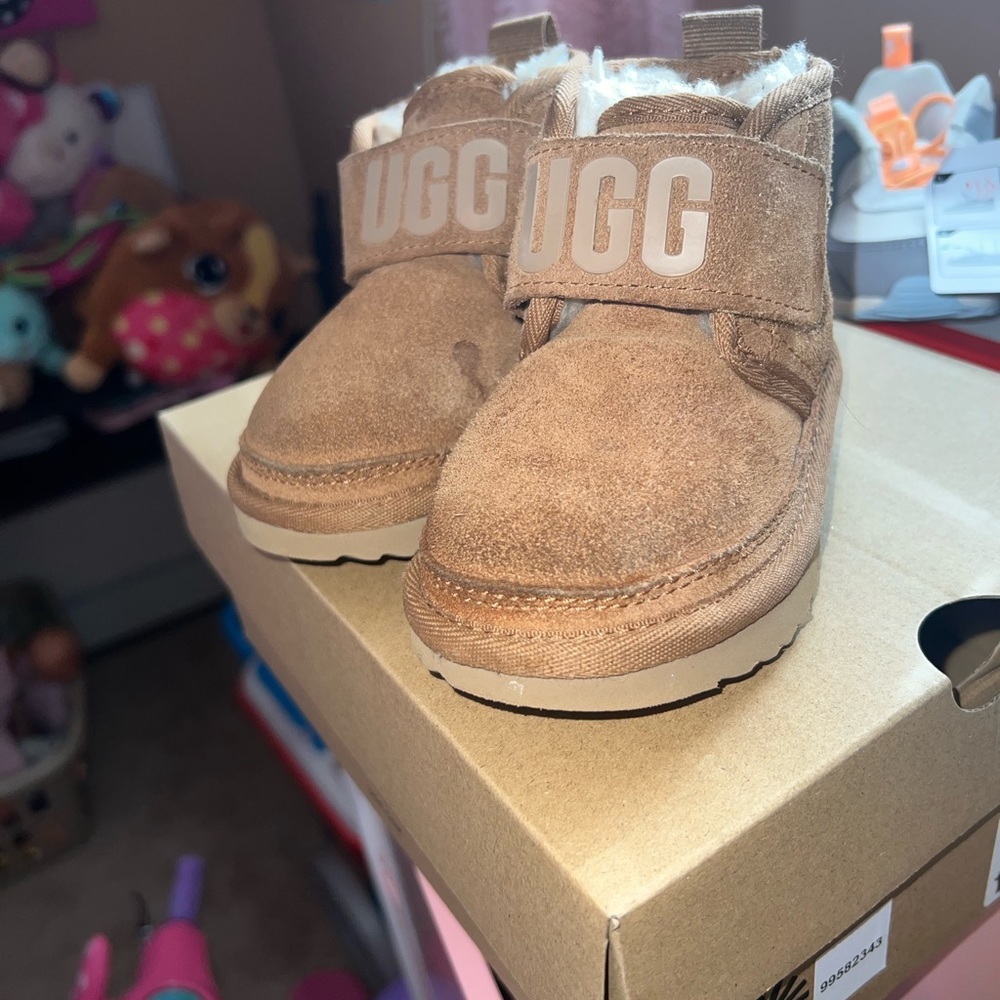 Uggs Toddler Size 7c.